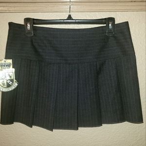 NWT Vintage Juicy Couture Pleated Dark Grey Pin Striped Skirt! Size Med!